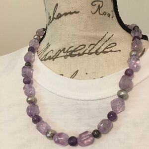 505-Beautiful purple beaded‎ necklace 10 inches